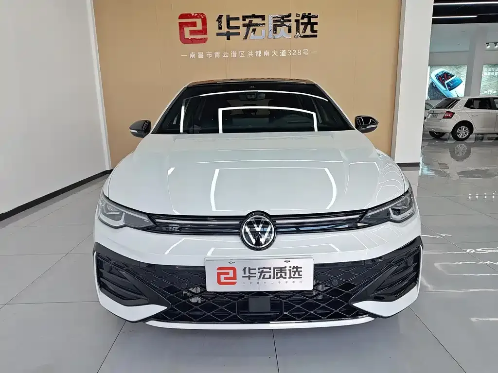 Volkswagen Golf 2024 из CN, фото 9