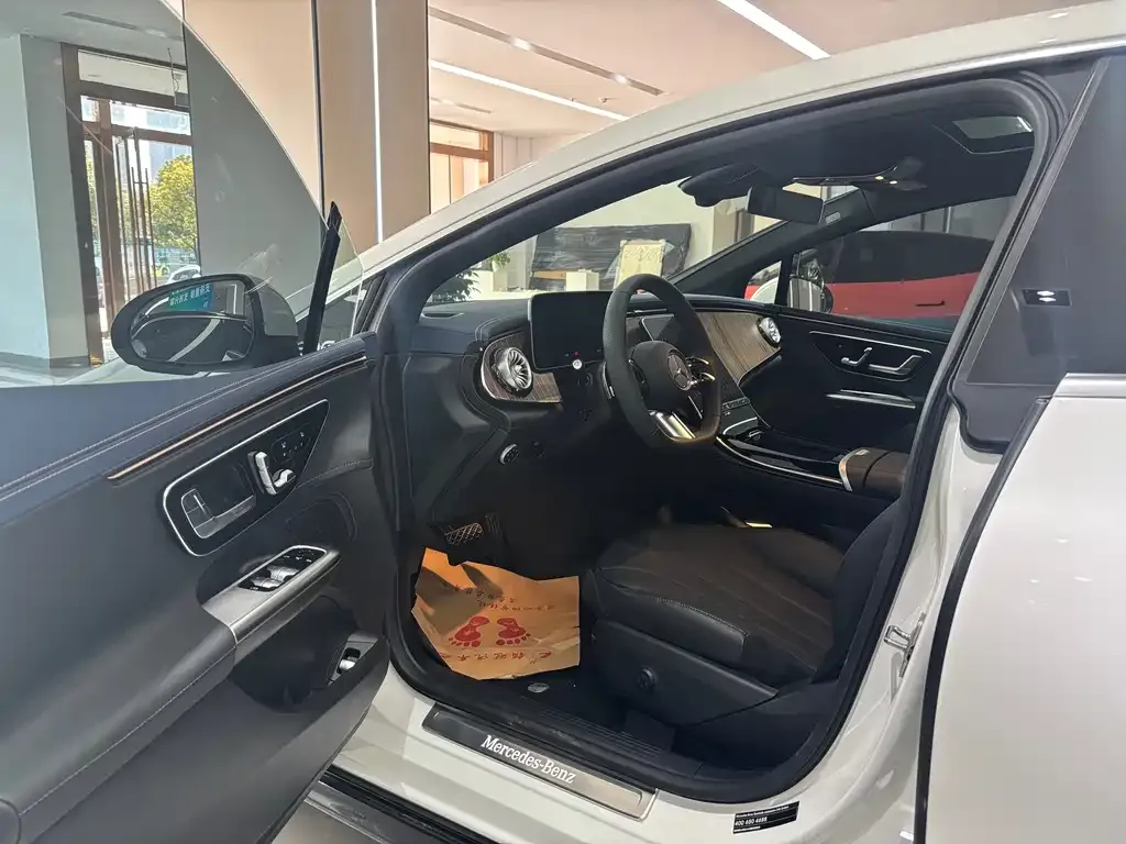 Mercedes-Benz EQE 2025 из CN, фото 8