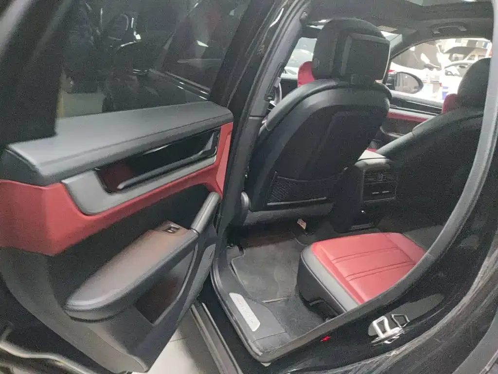 Porsche Cayenne 2024 из CN, фото 4