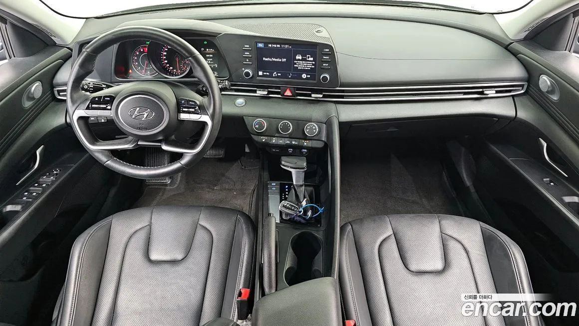 Hyundai AVANTE 2021 из KR, фото 3