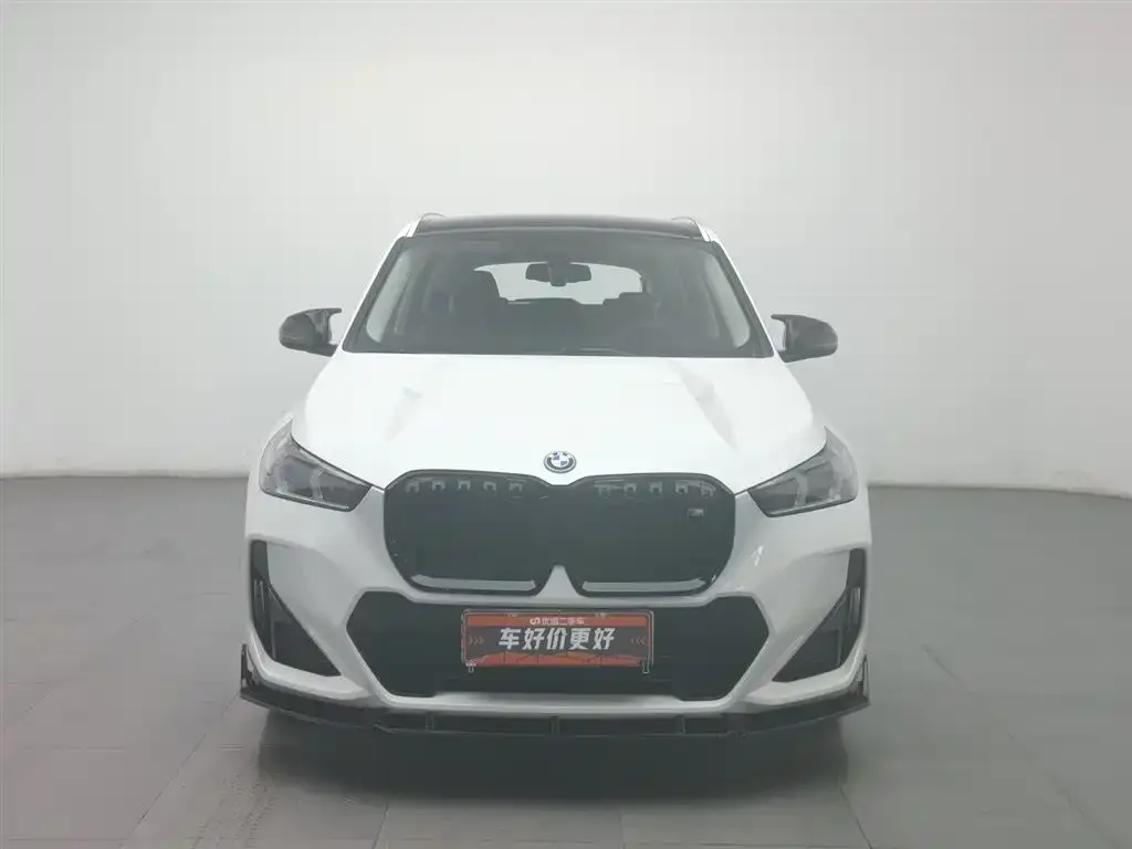 BMW iX1 2024 из CN, фото 2
