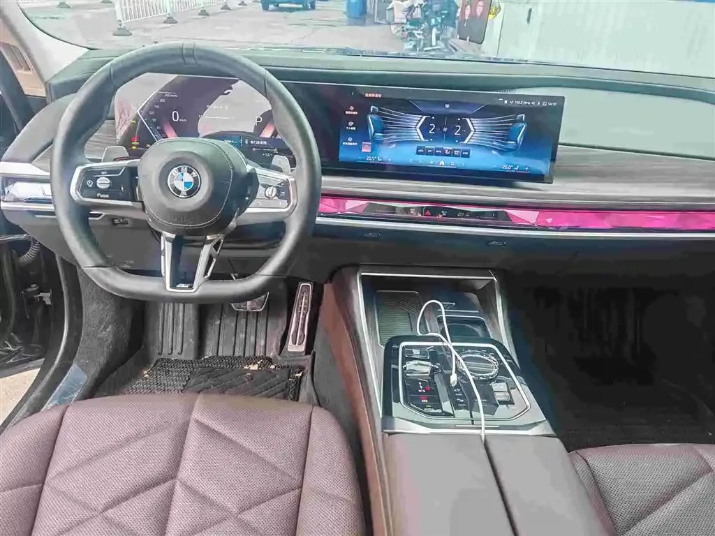BMW 7 Series 2024 из CN, фото 8
