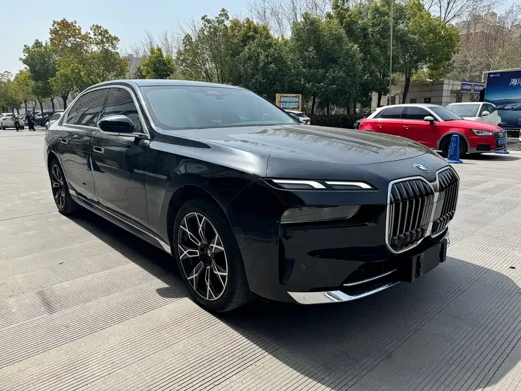 BMW 7 Series — фото 4