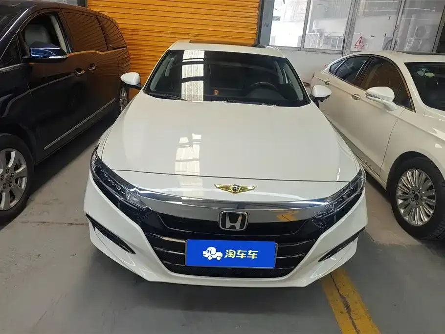 Honda Accord — фото 9