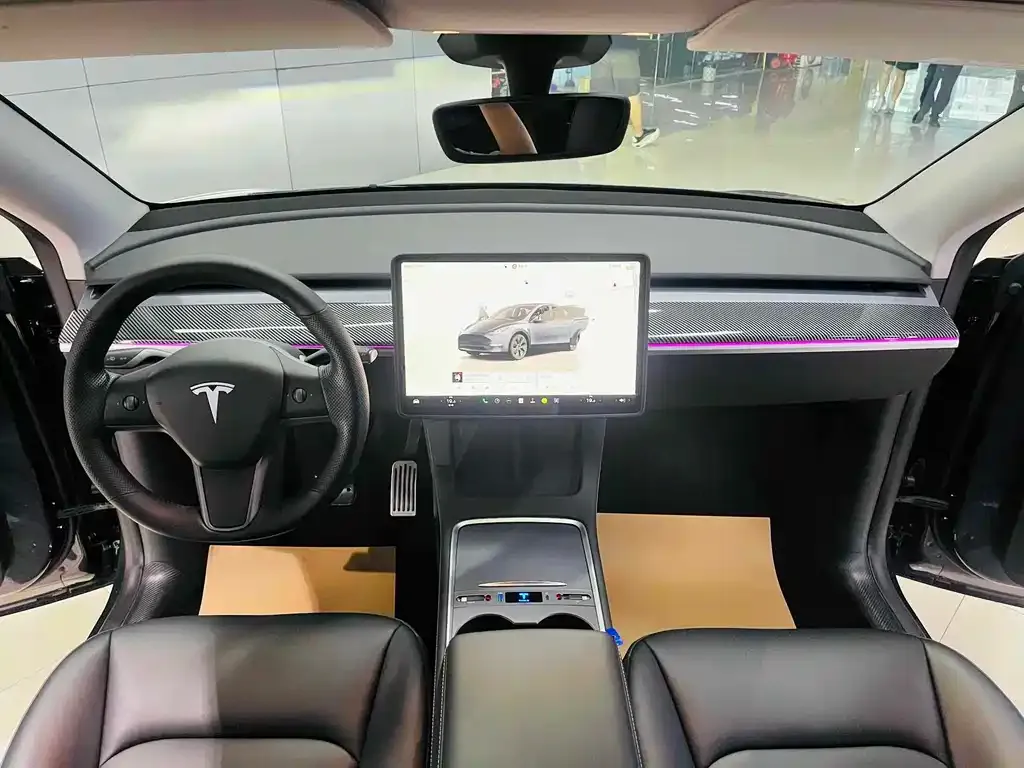 Tesla Model Y 2024 из CN, фото 5