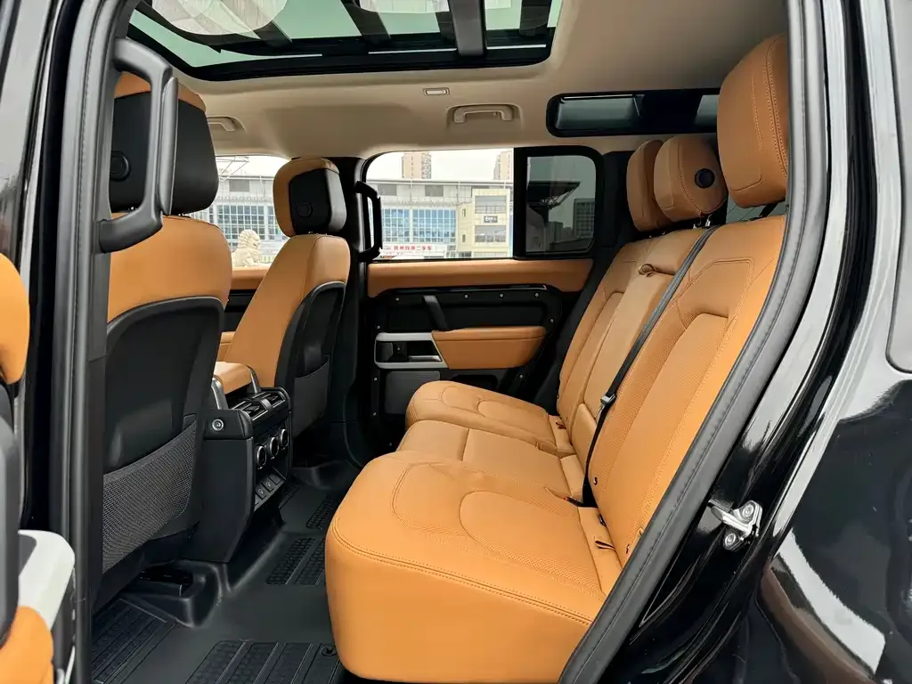 Land Rover Defender 2024 из CN, фото 4