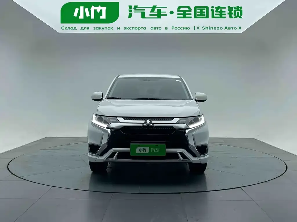 Mitsubishi Outlander — фото 2