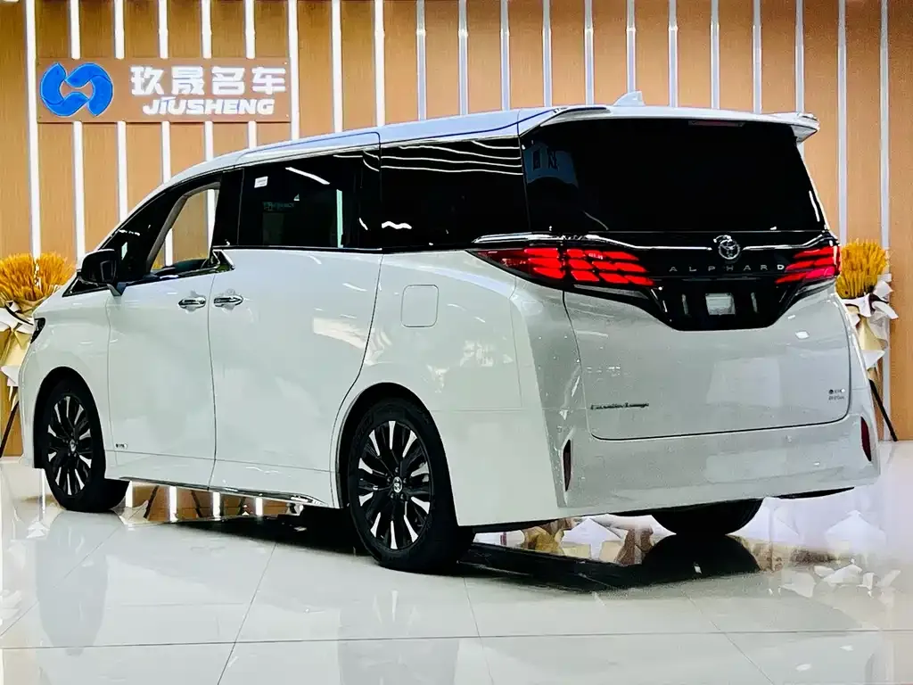 Toyota Alphard 2024 из CN, фото 9