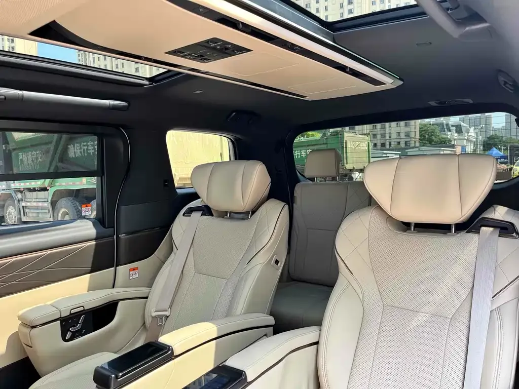 Toyota Alphard 2024 из CN, фото 3