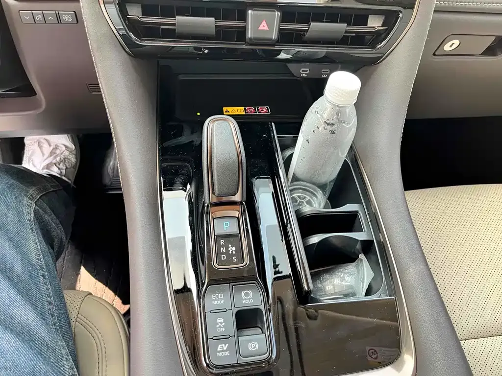 Toyota Alphard 2024 из CN, фото 8