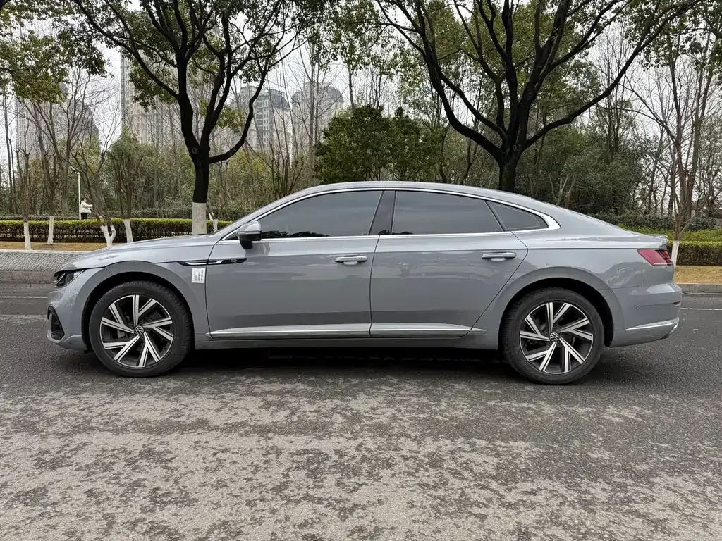 Volkswagen CC 2024 из CN, фото 5