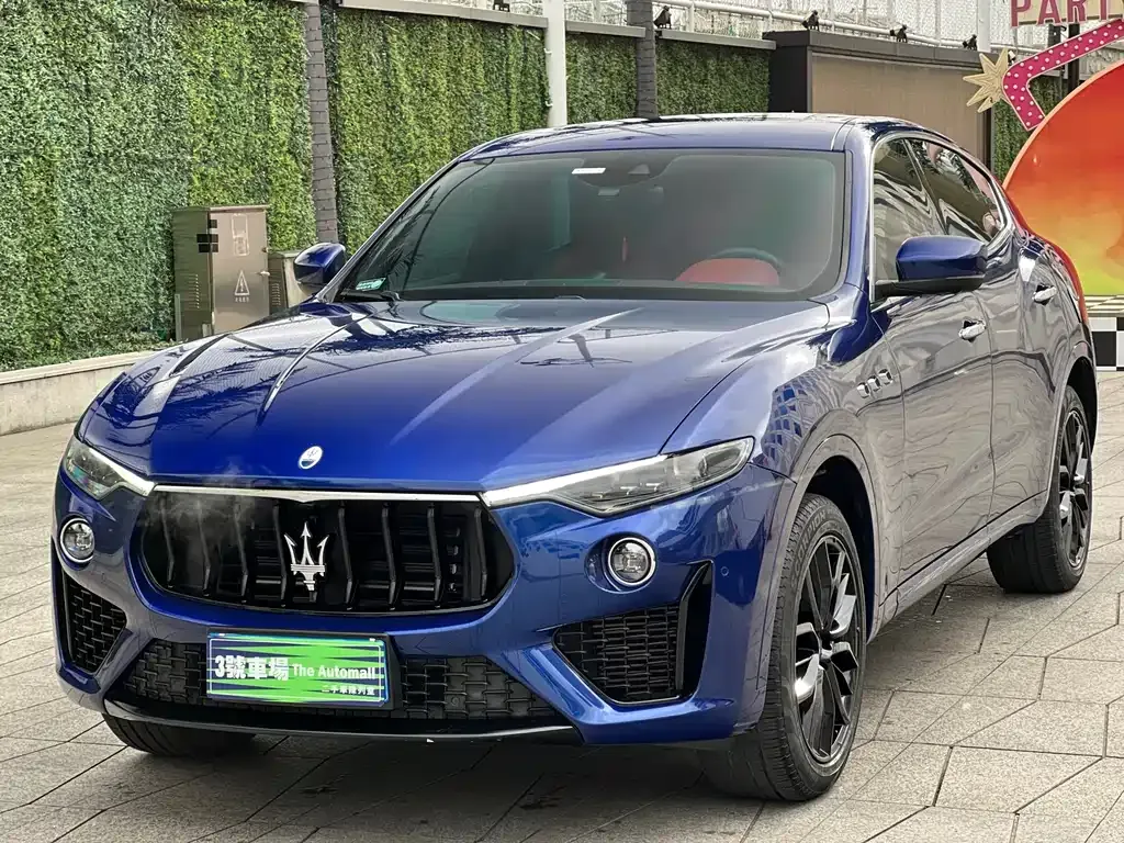 Maserati Levante — фото 1