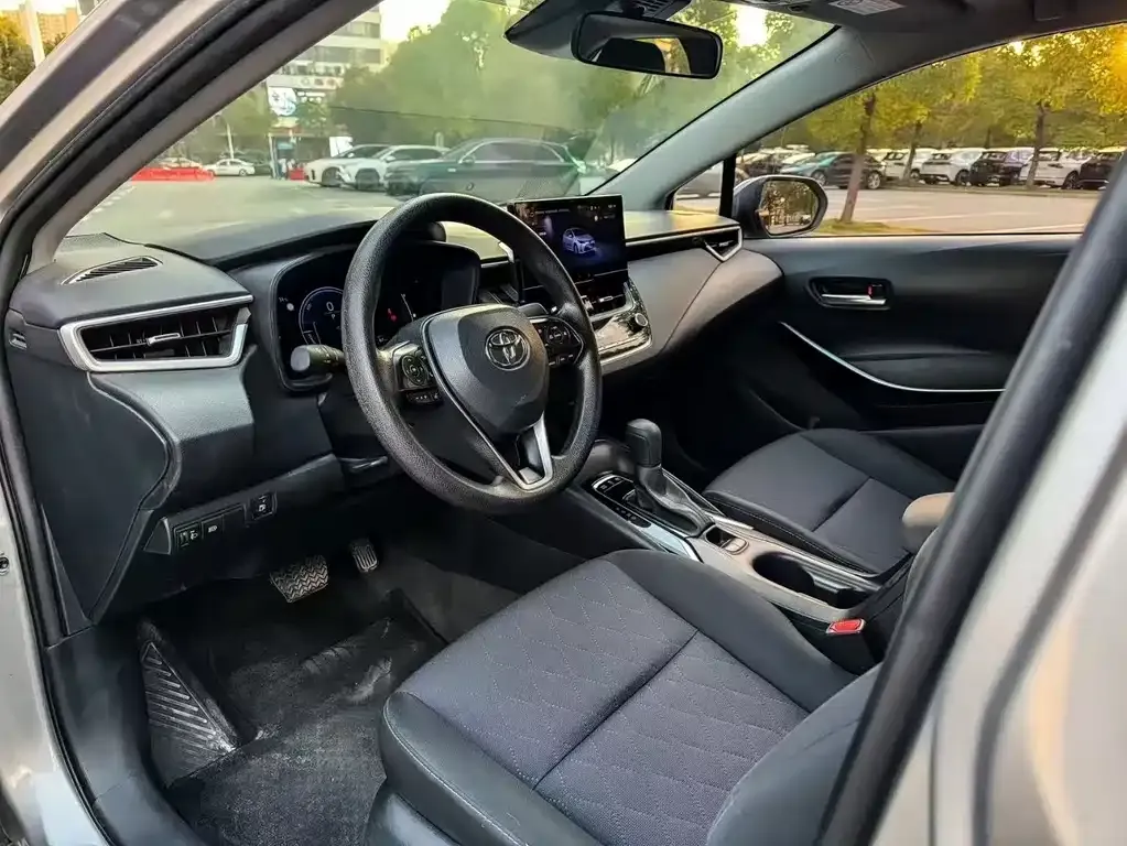 Toyota Corolla 2023 из CN, фото 7