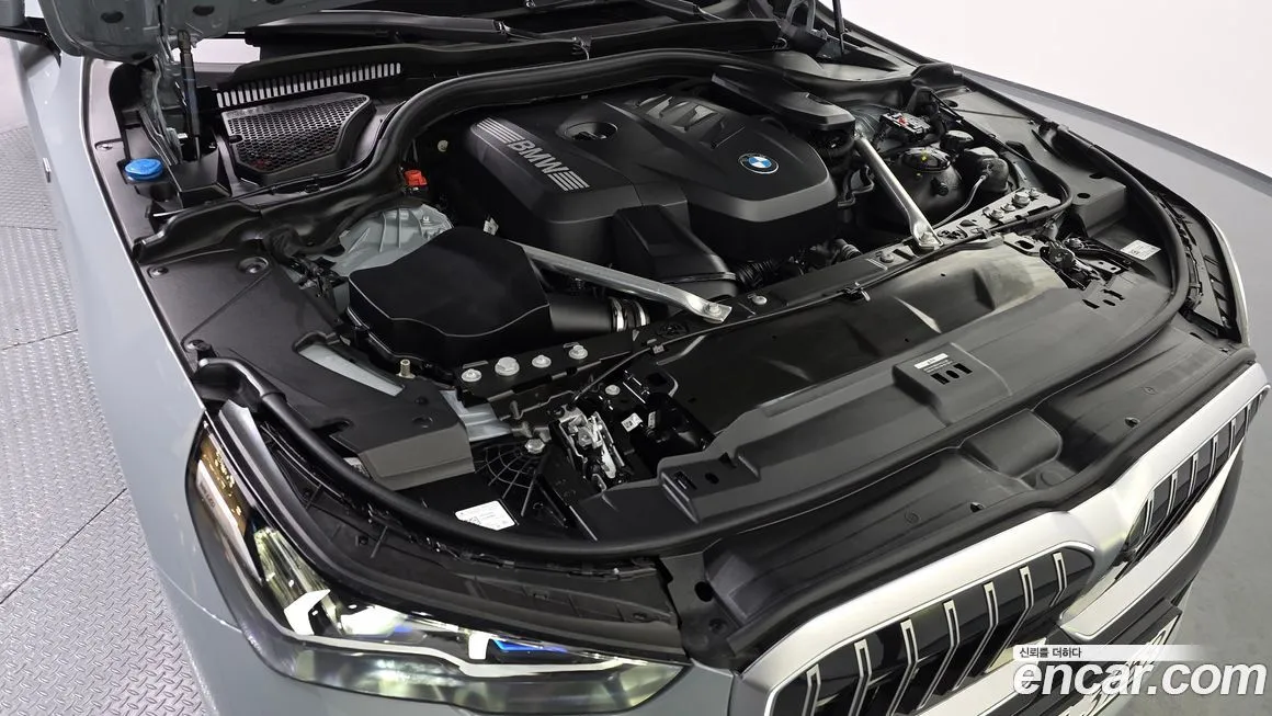 BMW 5-Series 2025 из KR, фото 8