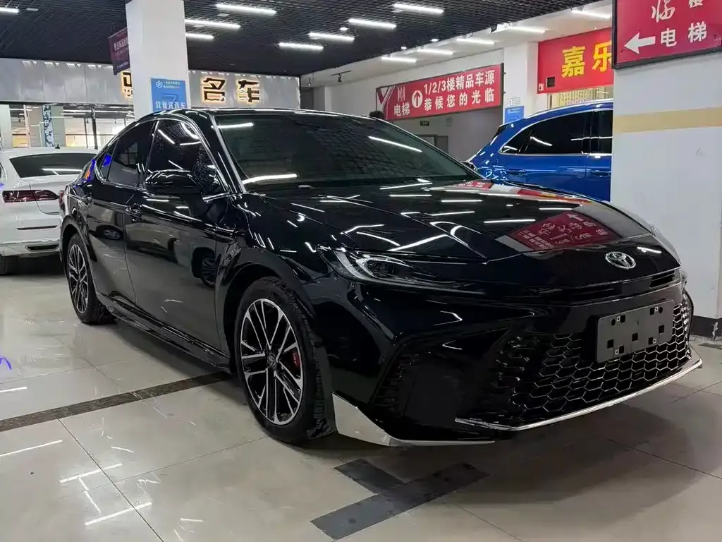 Toyota Camry 2025 из CN, фото 3