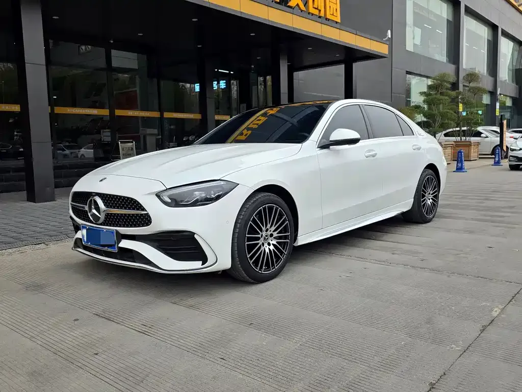 Mercedes-Benz C-Class — фото 1