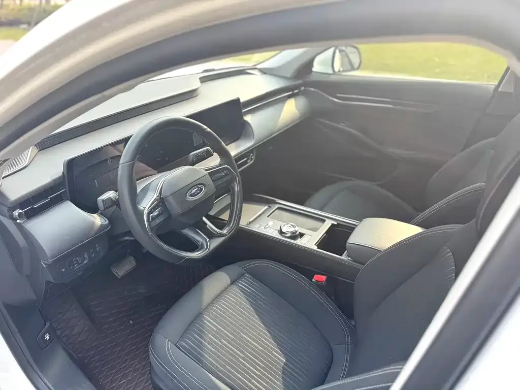 Ford Mondeo 2022 из CN, фото 6
