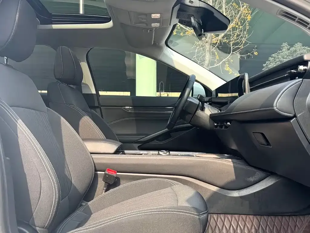 Ford Mondeo 2022 из CN, фото 2