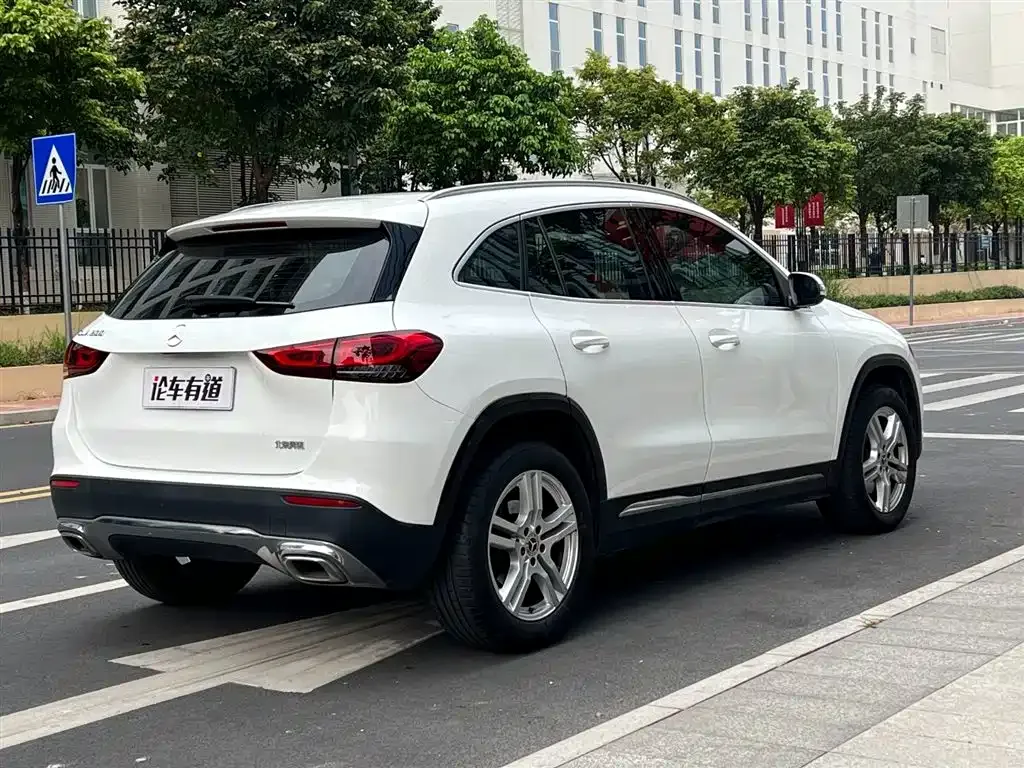 Mercedes-Benz GLA — фото 10