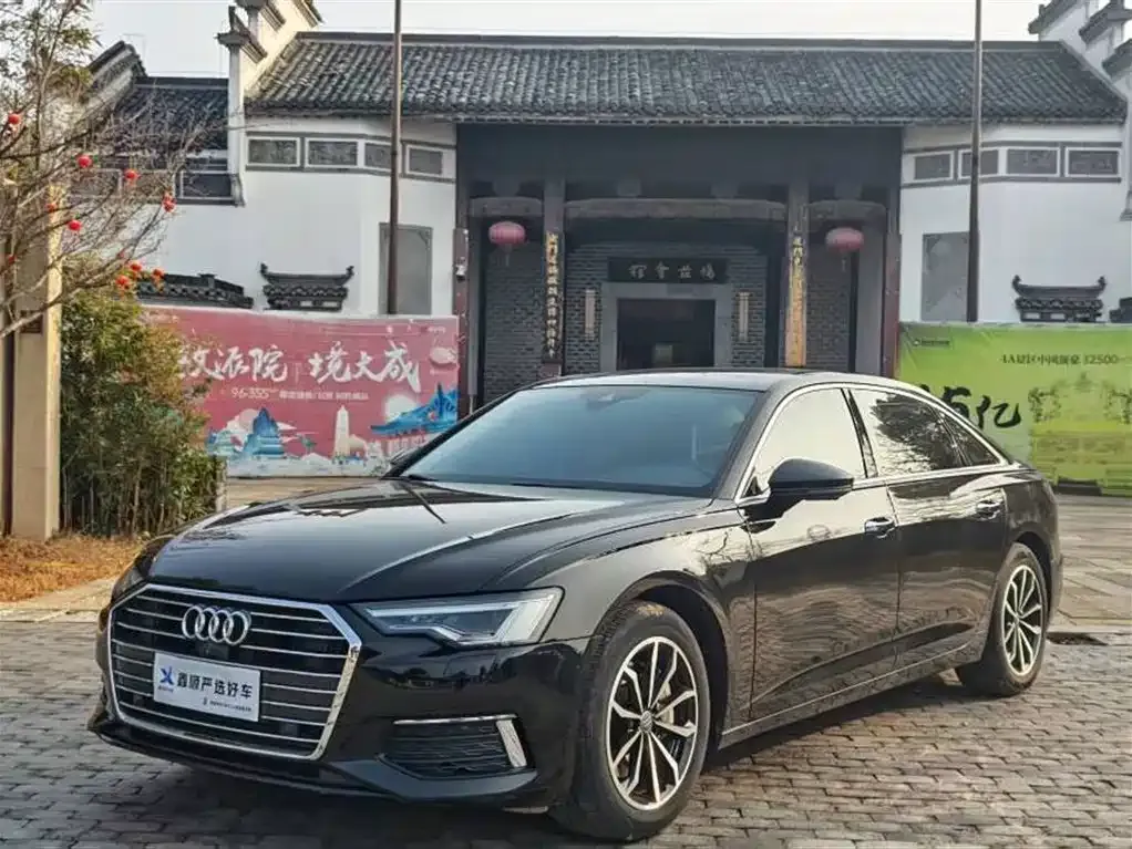 Audi A6L — фото 1