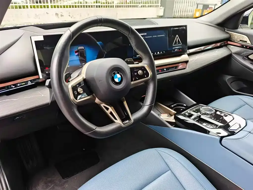 BMW 5 Series — фото 2