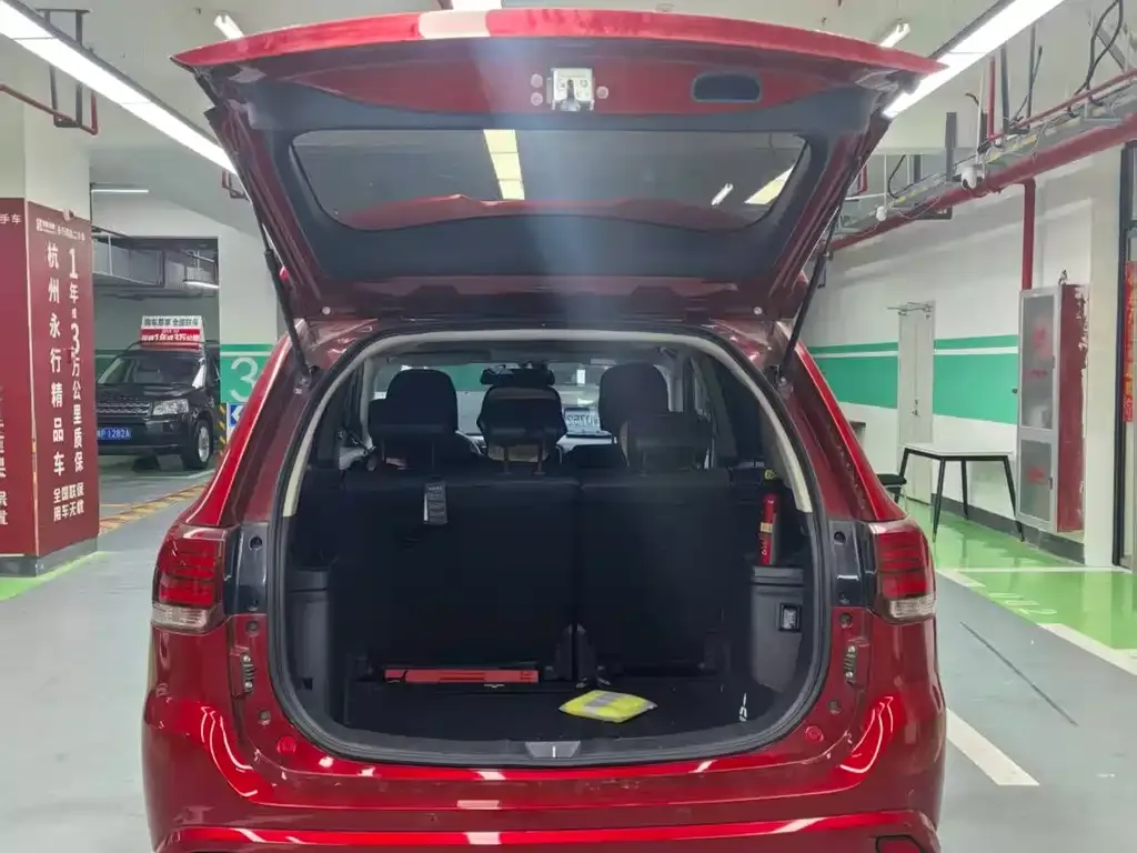 Mitsubishi Outlander — фото 10