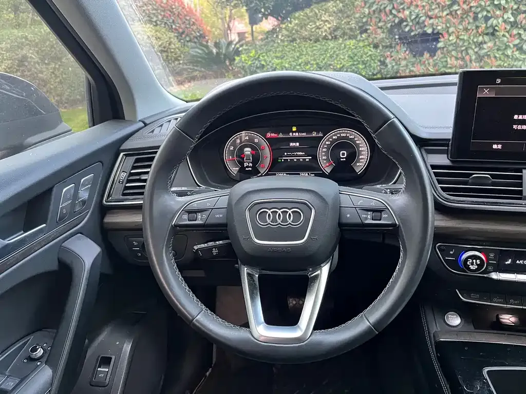 Audi Q5L — фото 2