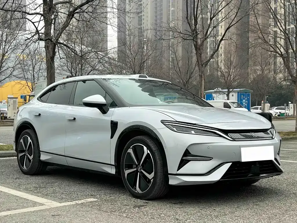 BYD L EV — фото 7
