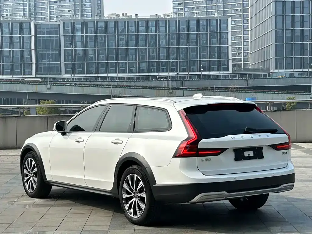 Volvo V90 — фото 8