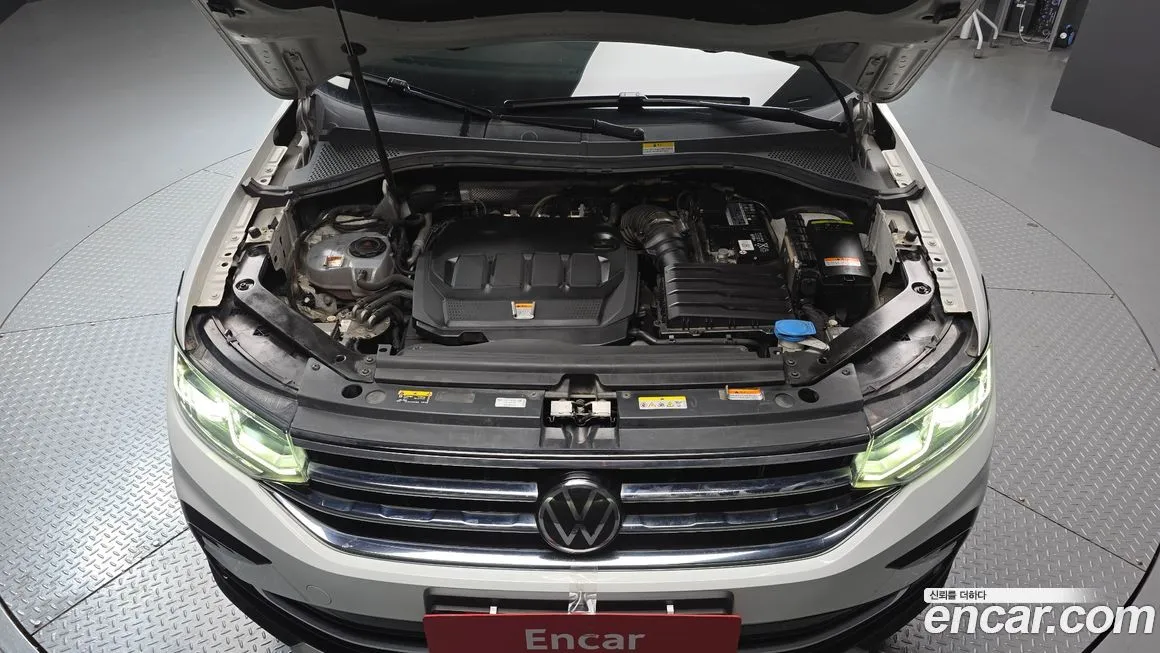 Volkswagen Tiguan — фото 5