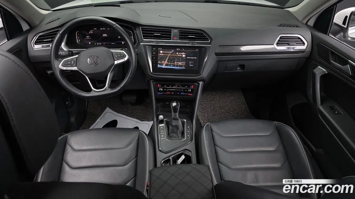 Volkswagen Tiguan — фото 10