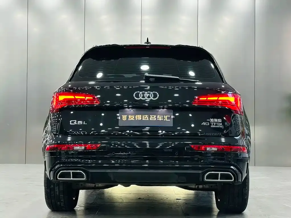 Audi Q5L — фото 8