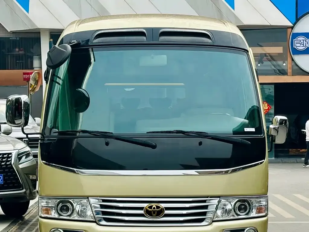 Toyota Coaster 2021 из CN, фото 2