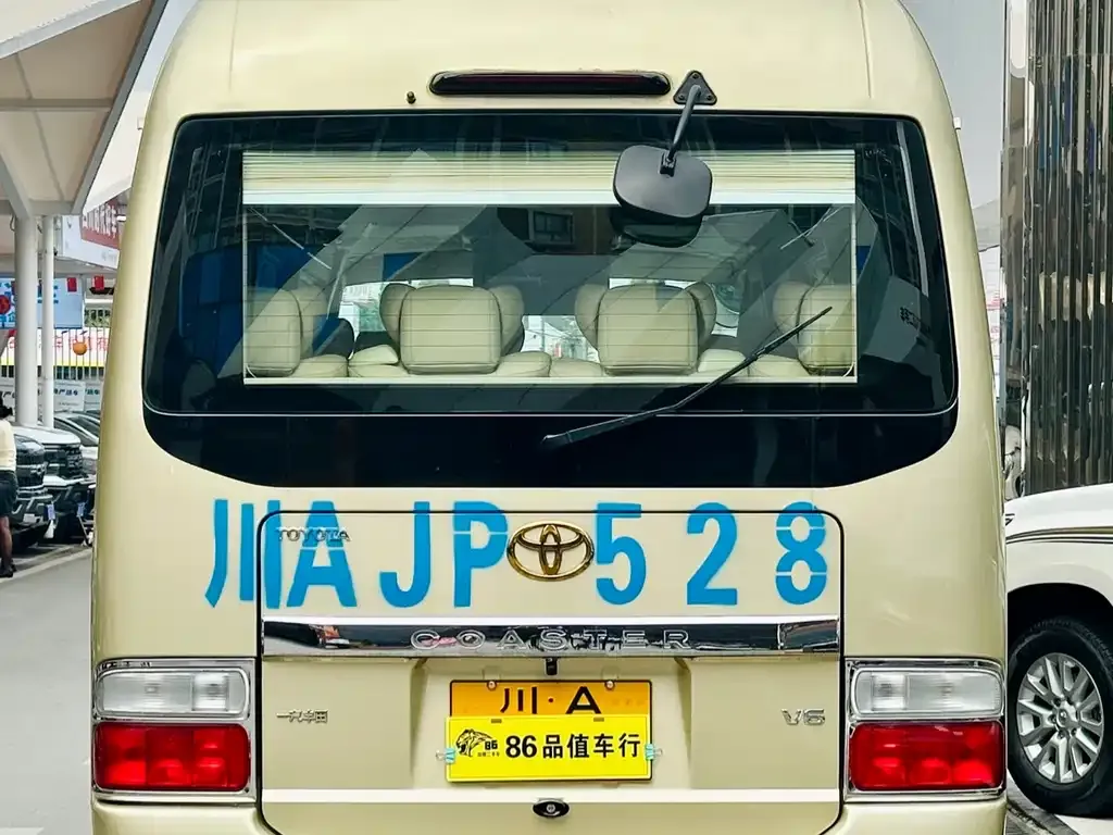 Toyota Coaster 2021 из CN, фото 5