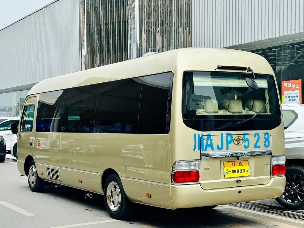 Toyota Coaster 2021 из CN, фото 6