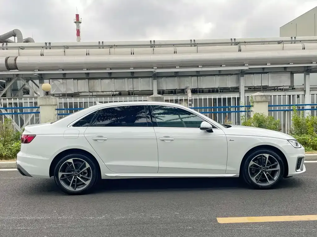Audi A4L 2024 из CN, фото 10