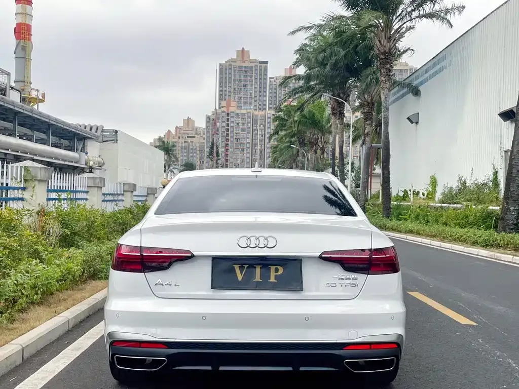 Audi A4L 2024 из CN, фото 9