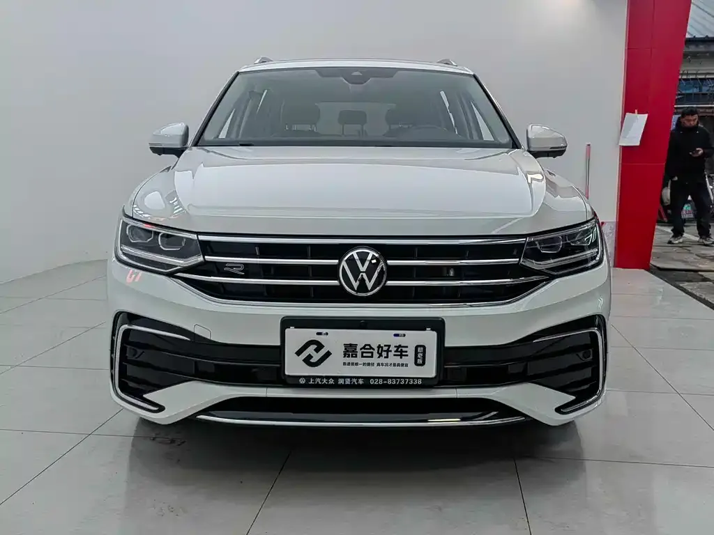 Volkswagen Tiguan L 2023 из CN, фото 4