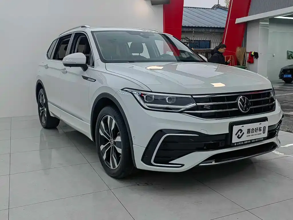 Volkswagen Tiguan L 2023 из CN, фото 6