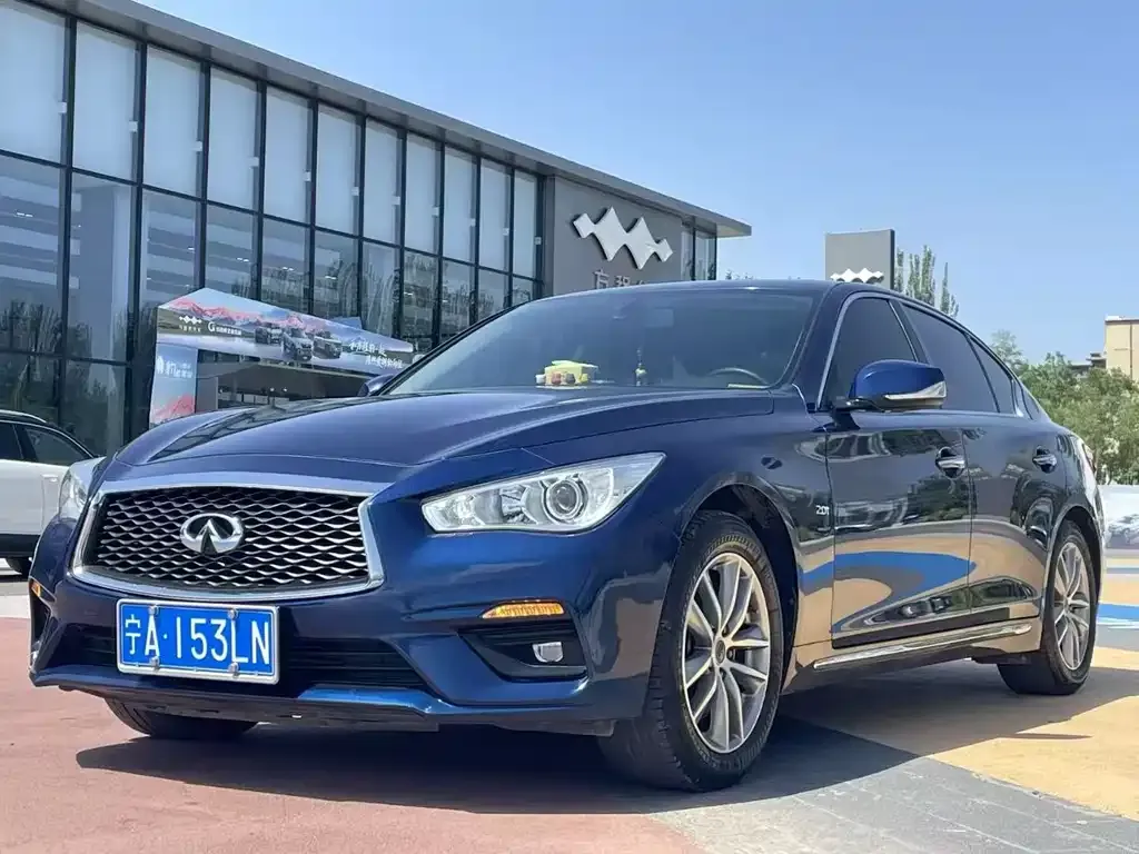 Infiniti Q50L — фото 7