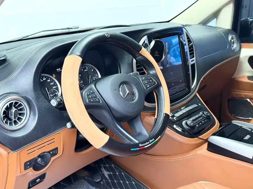 Mercedes-Benz Vito — фото 10