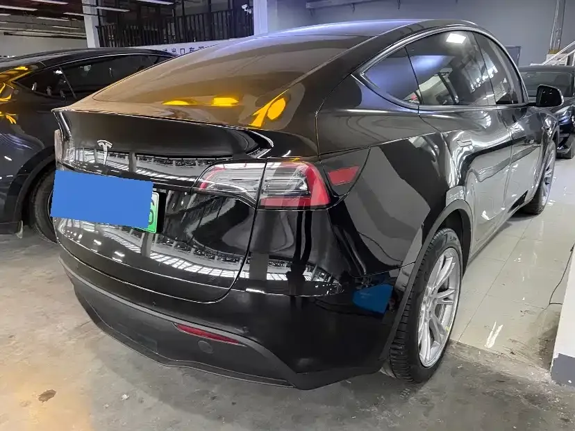 Tesla Model Y — фото 3