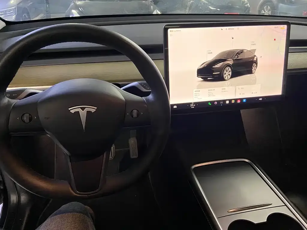 Tesla Model Y — фото 9