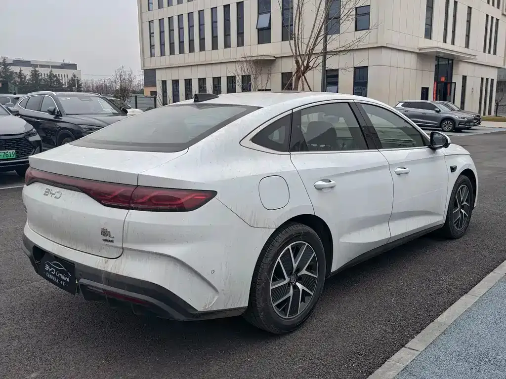 BYD Qin L — фото 9