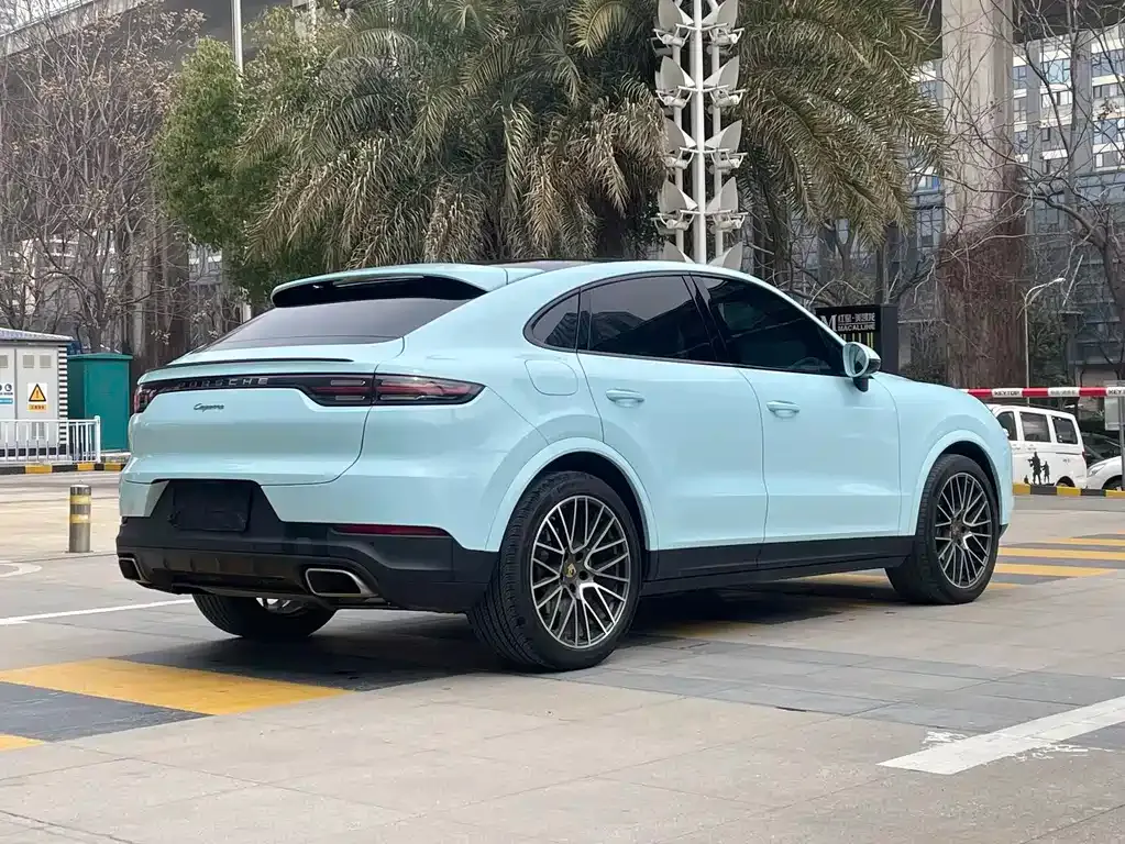 Porsche Cayenne — фото 5