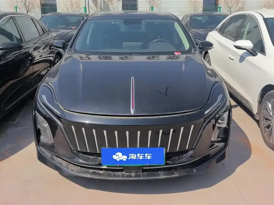 Hongqi E-QM5 — фото 7