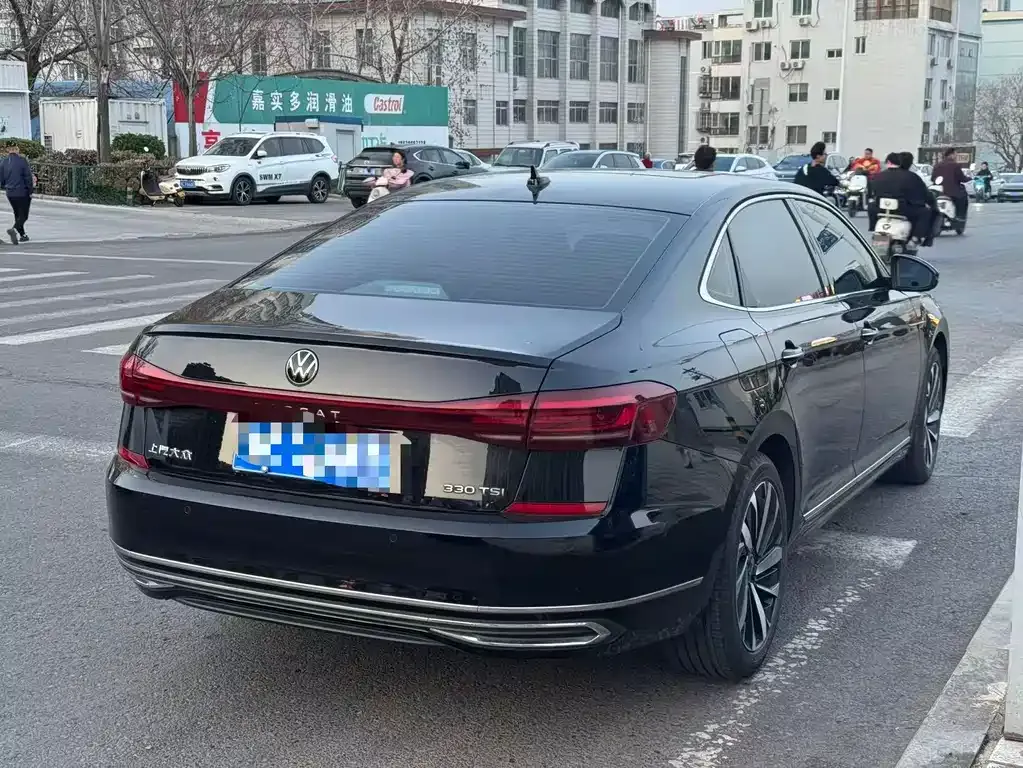 Volkswagen Passat — фото 7
