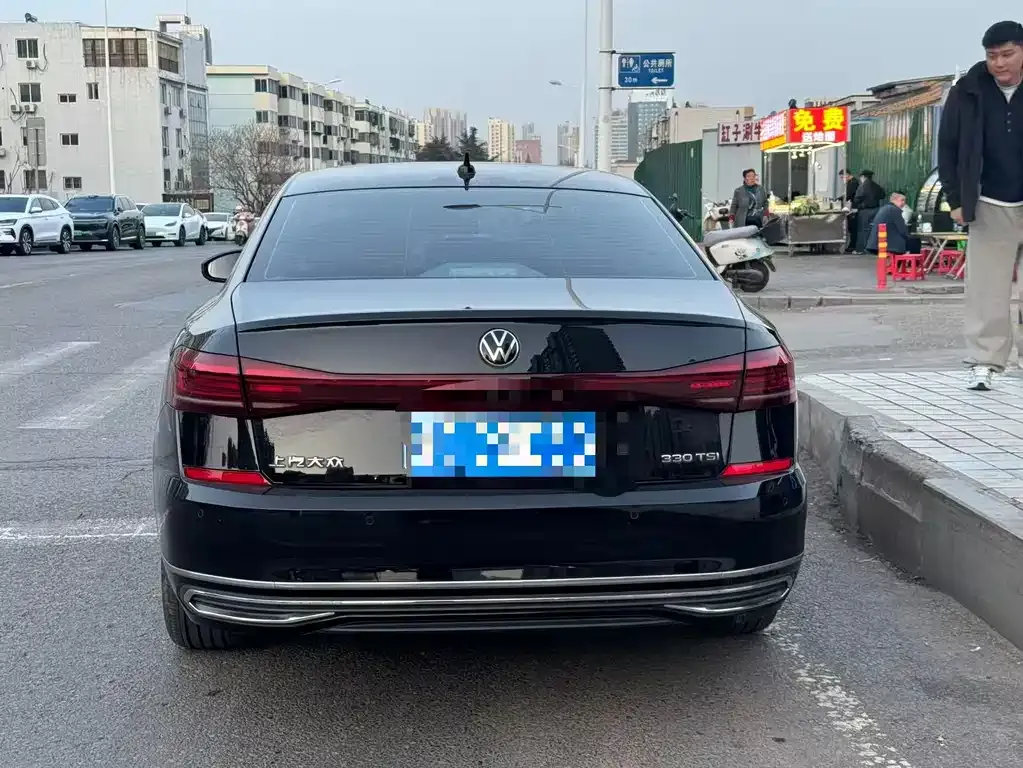 Volkswagen Passat — фото 8