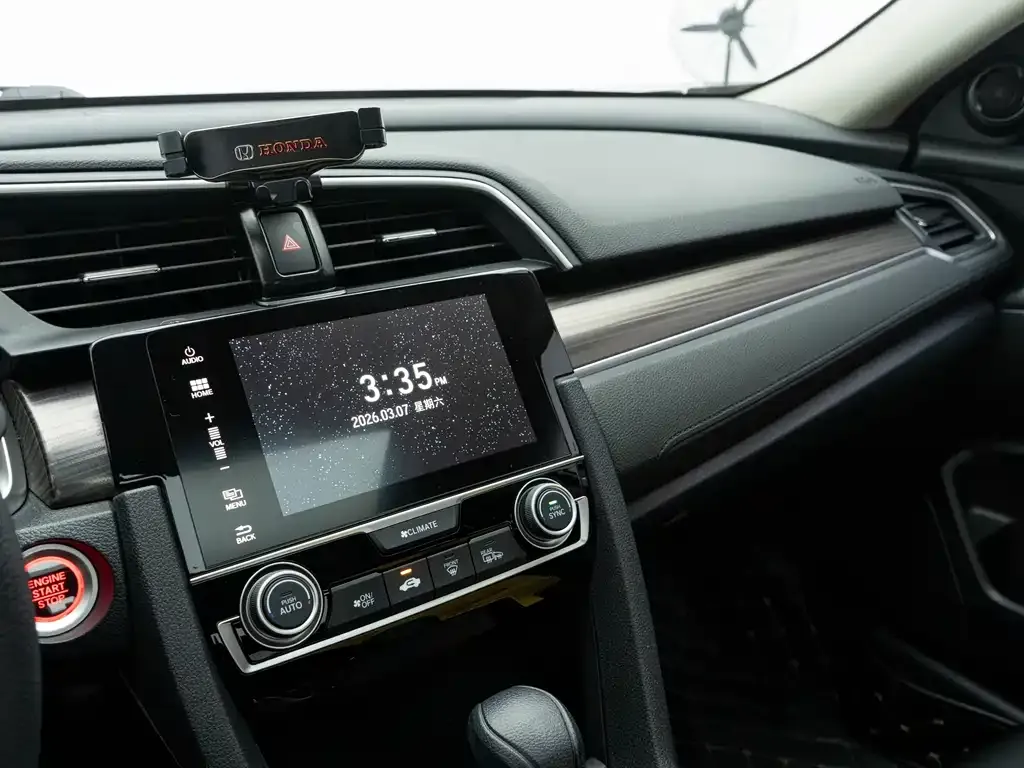 Honda Civic — фото 10