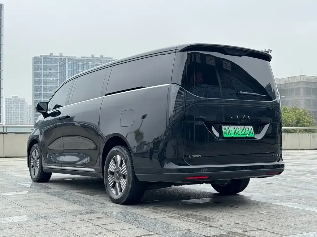 Geely Yizhen L380 2024 из CN, фото 9
